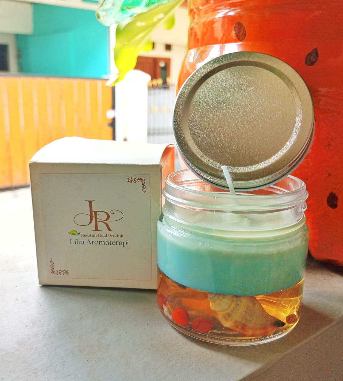 Eco-Candle from Used Cooking Oil